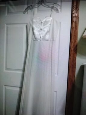 Alfred Sung Ivory Spaghetti-Strap Maxi Dress